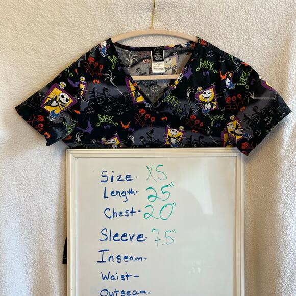 Nursing scrubs Disney Tim Burton’s Nightmare Before Christmas size XS - Picture 6 of 7